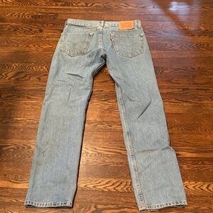 Levi's 505 Men's Light Wash Straight Jeans.. length 32